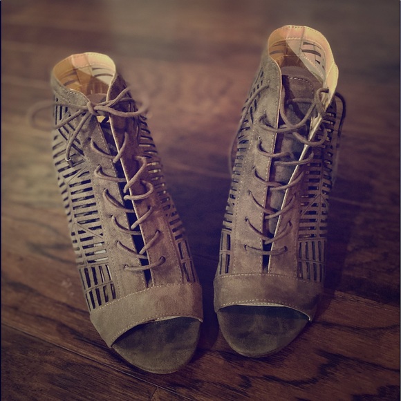 Sam Edelman Shoes - Sam Edelman ROCCO lace up chunky heel peep toe 8.5